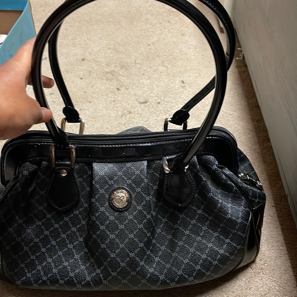Cute Rioni purse